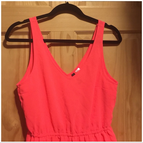 Coral Colored Sleeveless Dress - Picture 2 of 4